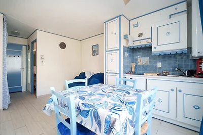 Modern appartement in de buurt van Mole