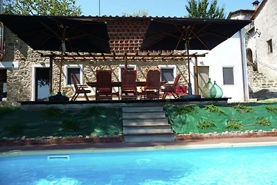 Scenografica casa vacanze con piscina privata