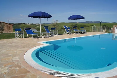 Schönes Ferienhaus mit Pool im Herzen der...