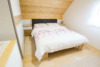 Sunny Two Bedroom Retreat in Beautiful Bizelj...