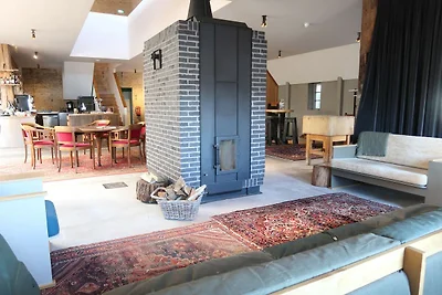 Bauernhaus zwischen den friesischen Seen am...