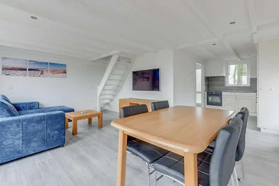 Moderner komfortabler Bungalow in Strandnähe