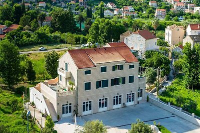 Splendida villa a Komolac con balcone