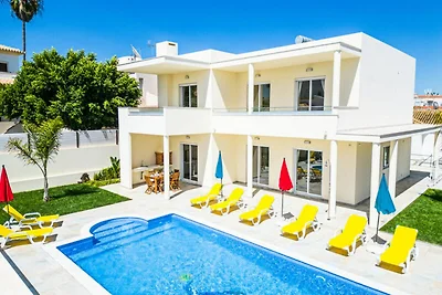 Villa in Albufeira mit privatem Pool und...