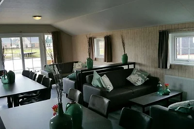 Chalets mit Badezimmer in der Nähe eines...