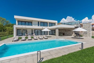 Modernes Ferienhaus in Novigrad mit...