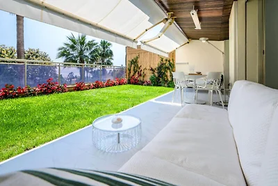 Apartment in La Californie mit Meerblick