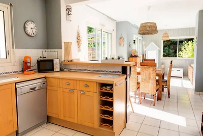 Casa a Plomeur vicino alla spiaggia di La...