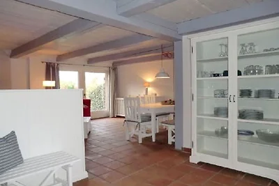 Ferienhaus in Borgsum mit Schwimmbecken