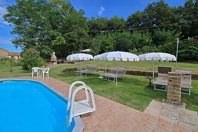 Appartamento con piscina, giardino, BBQ e...
