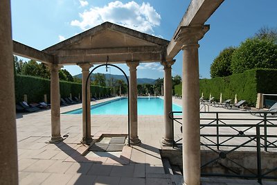 Geräumige Villa in Drome mit Swimmingpool