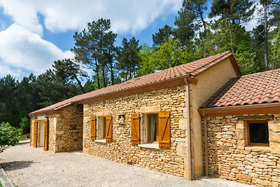 Pittoresca casa vacanze con piscina