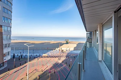 Zonnig appartement met zijdelings zeezicht