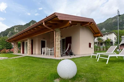 Komfortable Villa am Seeufer