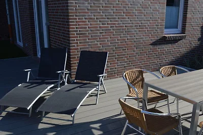 Neubau mit Gartenterrasse