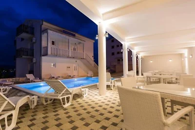 Apartmani Bridić Okrug Donji - Two Bedroom Ap...