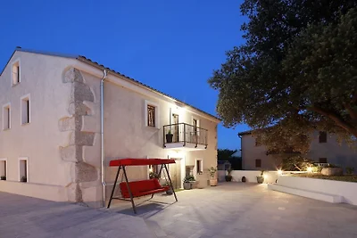 Villa in Kornic, Krk mit Schwimmbecken