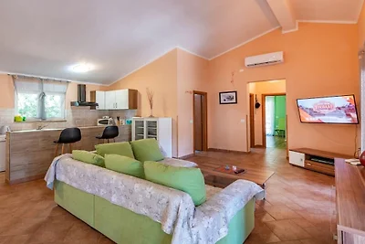Villa in Krnica mit Schwimmbecken