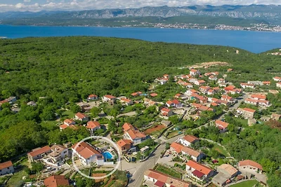 Villa in Polje mit Schwimmbecken