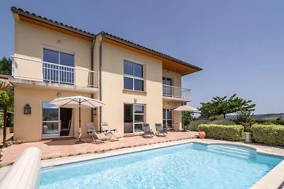 Geräumige Villa mit Privatpool
