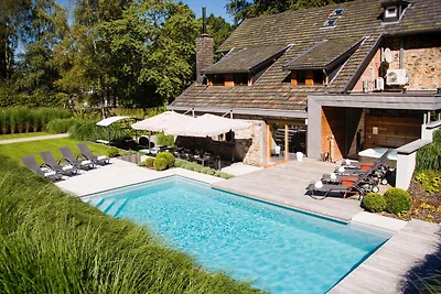Attraktive Ferienwohnung mit Pool in Spa