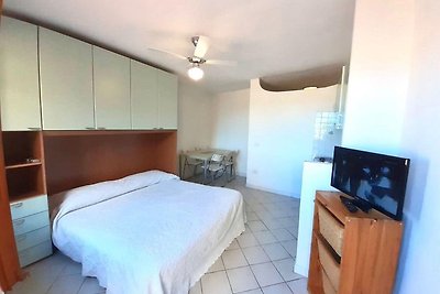 Schönes Ferienhaus in Marinella mit...