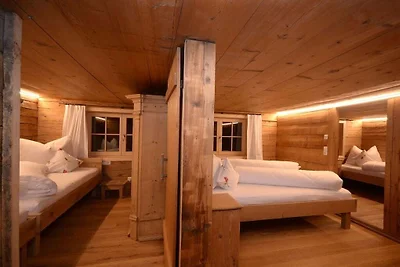 Vakantiehuis in Damüls met zwembad