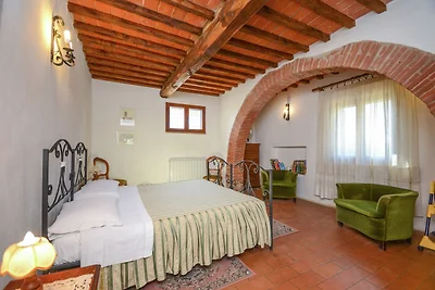 Agriturismo accogliente con piscina