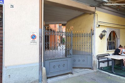 Moderno bilocale in centro a Luino con...