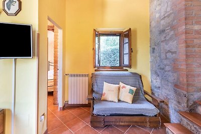 Sun-kissed Holiday Home in Gaiole in Chianti ...