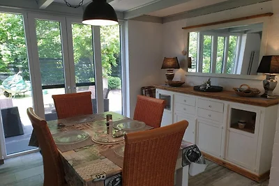 Charmanter Bungalow in Strandnähe