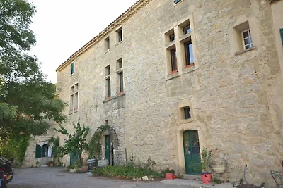 Wohnung mit Pool im Herzen der Weinberge