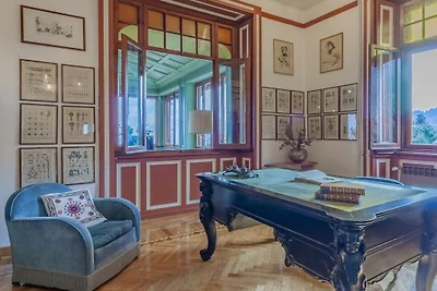 Villa in Civenna mit Balkon und Barbecue
