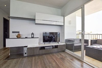 Moderne Wohnung mit Panoramablick aufs Meer