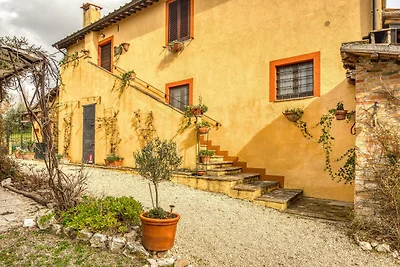 Abgeschiedenes Ferienhaus in Montefalco mit...