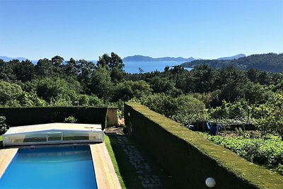 Bel duplex a Cangas, vicino alla spiaggia