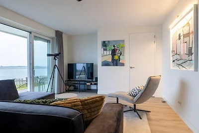 Modernes Apartment mit Hafenblick