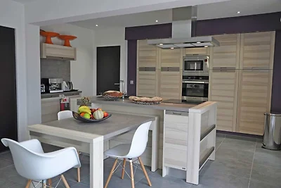 Komfortables Ferienhaus mit privatem Pool