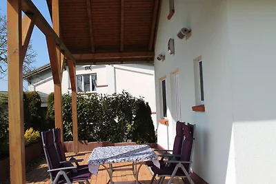 Sonniges Ferienhaus mit eingezäuntem Garten