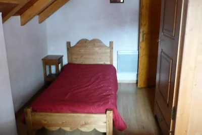 5 camere, 10 posti letto, 3 stelle, esposizio...