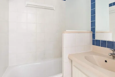 Marineblaue Residenz mit zwei Zimmern