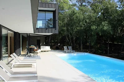 Gemütliches Ferienhaus mit Garten in Lorgues