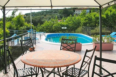 Appartamento a Imperia con piscina...