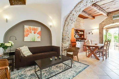 Splendida villa a Ripabottoni con piscina