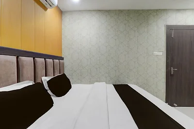 Hotel O Medical College Basaratpur Gorakhpur