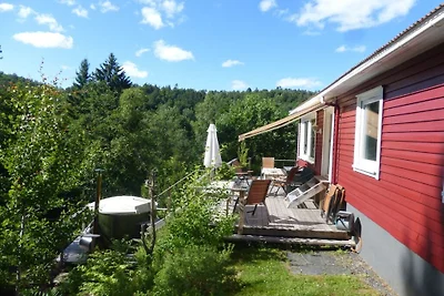 Dom wakacyjny w Risør z basenem