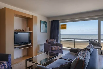 Angenehme Wohnung direkt am Meer mit Terrasse