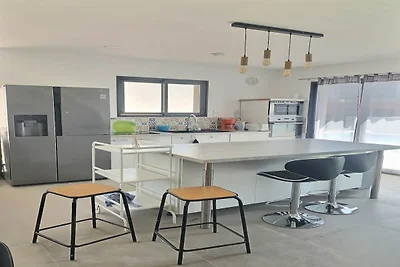 Villa familiare a Sérignan con piscina in...