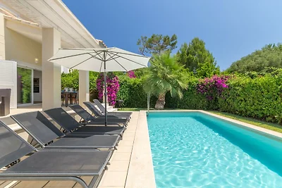Moderne Villa mit Pool in Alcudia