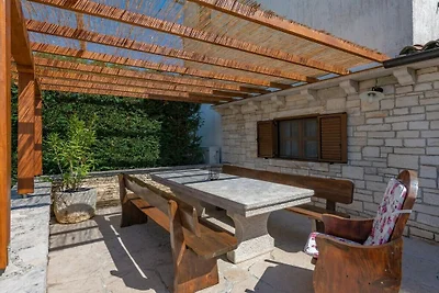 Ferienhaus in Žminj mit Schwimmbecken